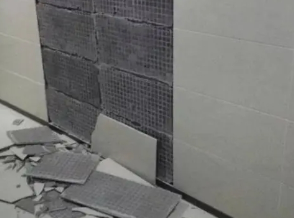 郑州上街区瓷砖空鼓维修公司分享下郑州上街区墙砖松动维修的知识